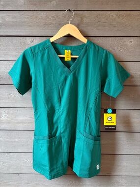 NWT WonderWink V-Neck Medical Scrub Top